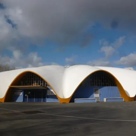 Apartment Ensoleille Et Spacieux Avec Parking, Centre De - Fr-1-71-62 Royan