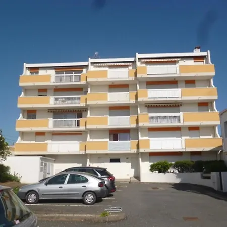 Ensoleille Et Spacieux Avec Parking, Centre De - Fr-1-71-62