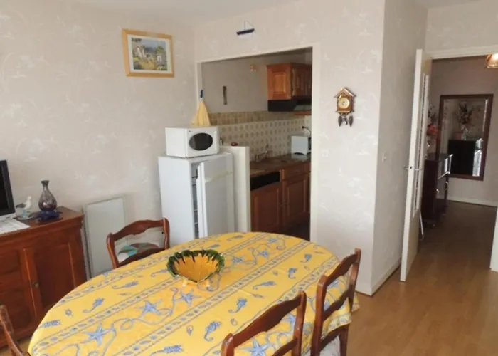 아파트 Ensoleille Et Spacieux Avec Parking, Centre De - Fr-1-71-62 로양