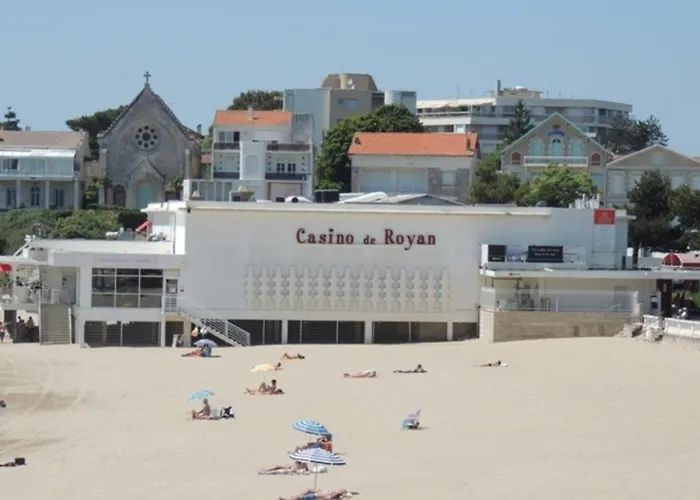 Ensoleille Et Spacieux Avec Parking, Centre De - Fr-1-71-62 아파트 *