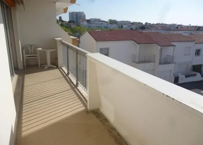 Ensoleille Et Spacieux Avec Parking, Centre De - Fr-1-71-62 아파트