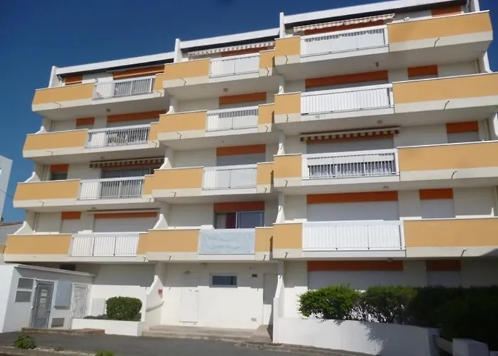 Ensoleille Et Spacieux Avec Parking, Centre De - Fr-1-71-62 로양